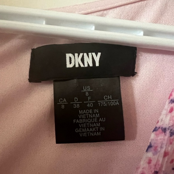 DKNY Size 8 Women’s Floral Pink Faux-Wrap Dress - Picture 3 of 3